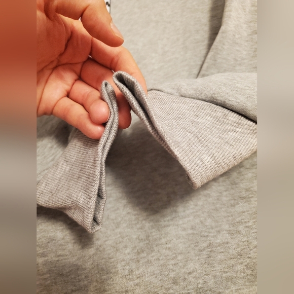 NWOT Taylor Swift The Eras Tour light heathered grey crewneck. Print. Size M. - Picture 3 of 8